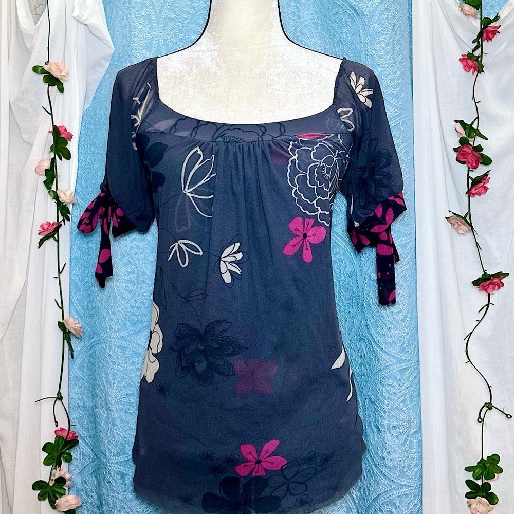 🌟 Sweet Pea Mesh Puff Sleeved Top Sz L